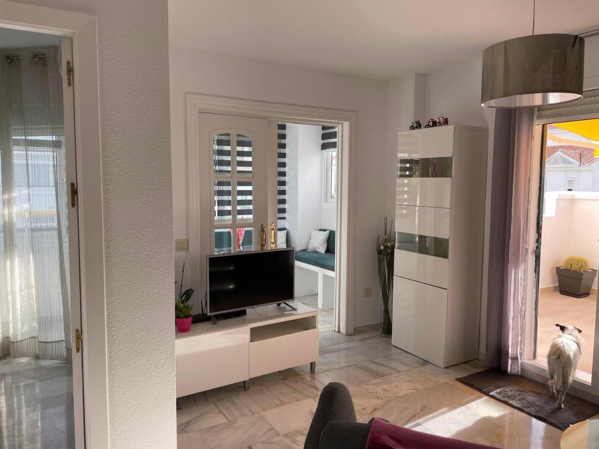 Apartamento en Torremolinos con piscina Esterno foto